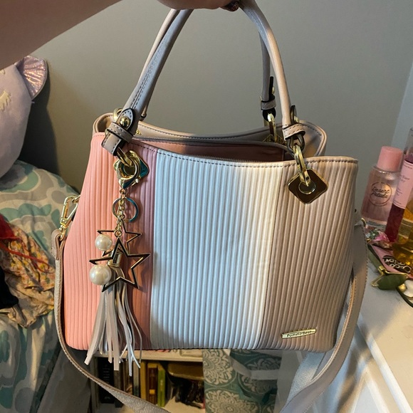 Handbags - Cute little purse
